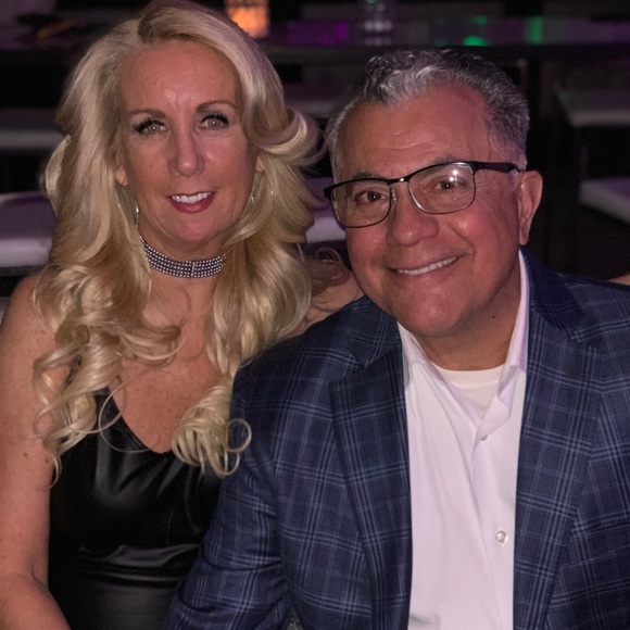 Meet your Posher, Lisa - Picture 2 of 2